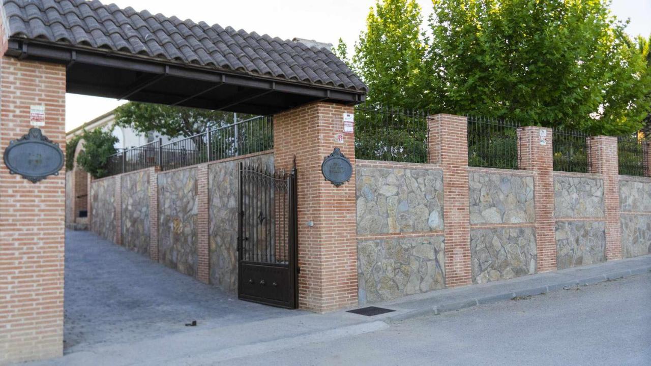 Villa Las Tres Hermanas Albarreal De Tajo By Toledo Ap Exteriör bild
